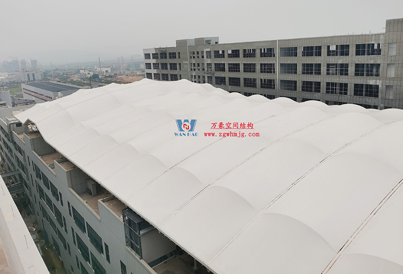 浙江真愛毯業(yè)科技有限公司廠房三屋面膜結(jié)構(gòu)工程完工大吉！