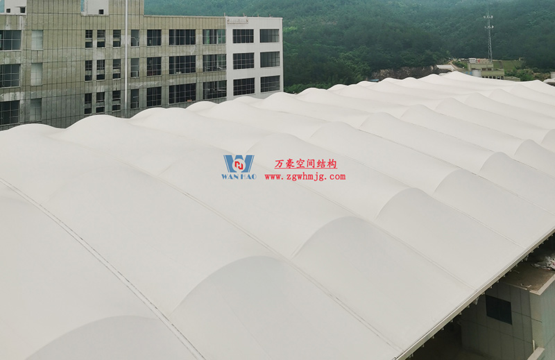 浙江真愛毯業(yè)科技有限公司廠房三屋面膜結(jié)構(gòu)工程完工大吉！