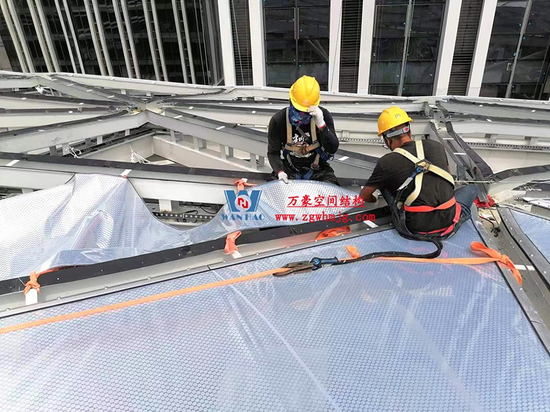 縱使烈日炎炎，腳步從未止歇！海南這個ETFE氣枕膜項目施工進度有最新消息
