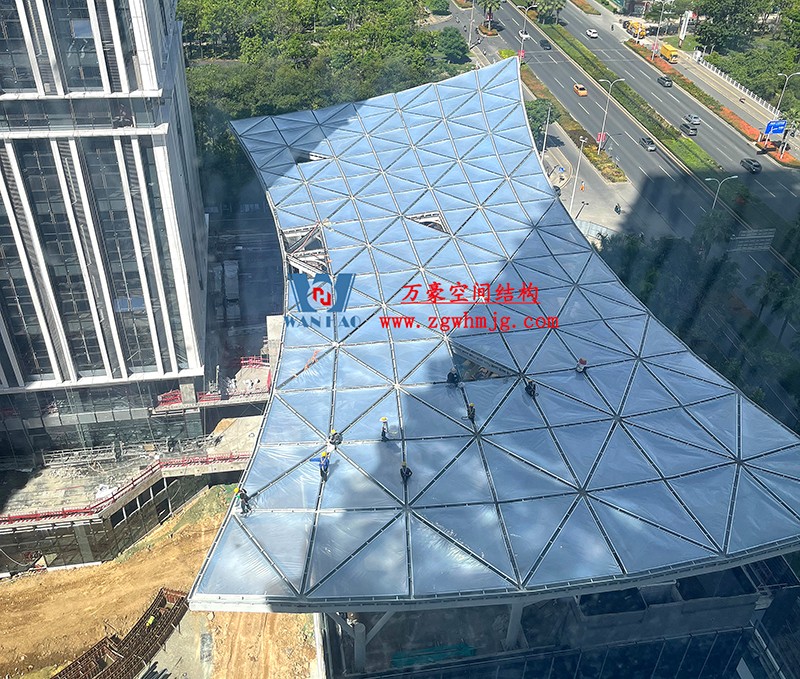 縱使烈日炎炎，腳步從未止歇！海南這個ETFE氣枕膜項目施工進度有最新消息