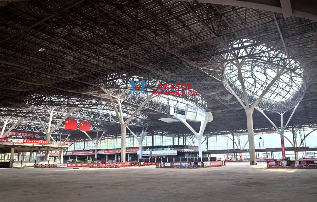 重慶東站站房正在加速建設(shè)，全力繪就項(xiàng)目新篇章