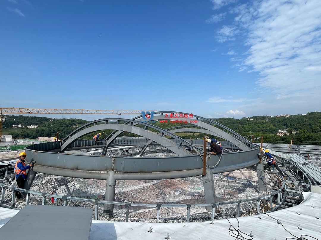 重慶東站站房正在加速建設(shè)，全力繪就項(xiàng)目新篇章