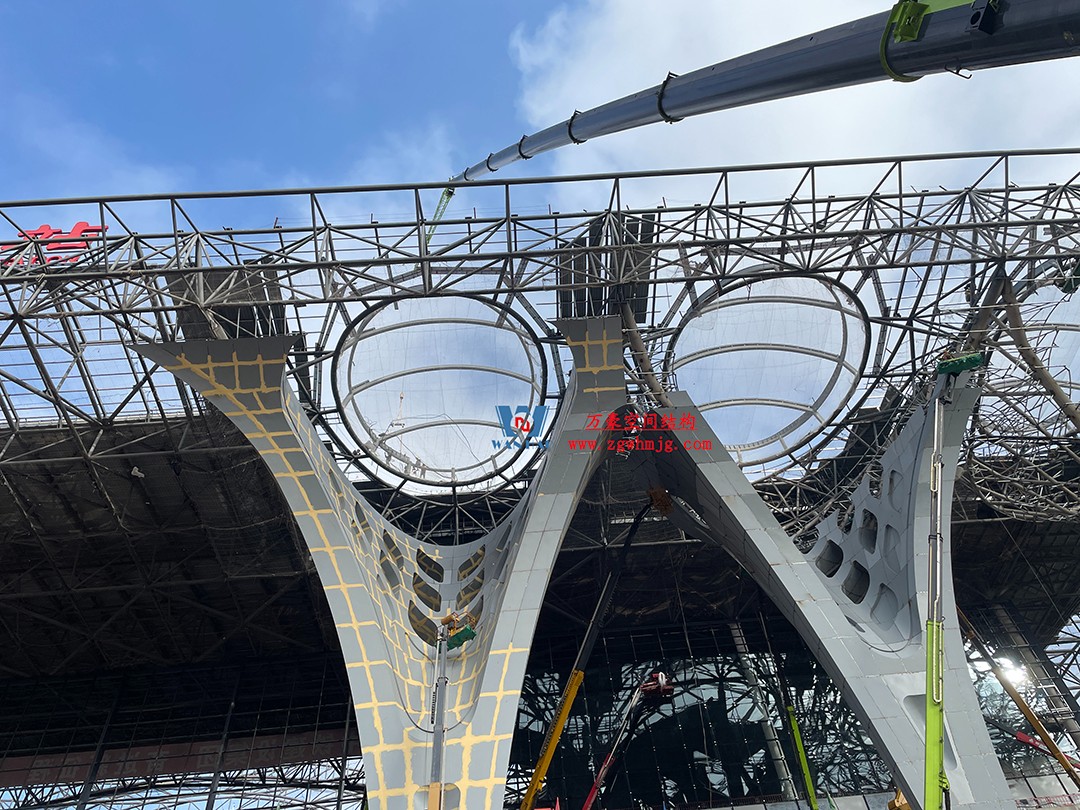 重慶東站站房正在加速建設(shè)，全力繪就項(xiàng)目新篇章