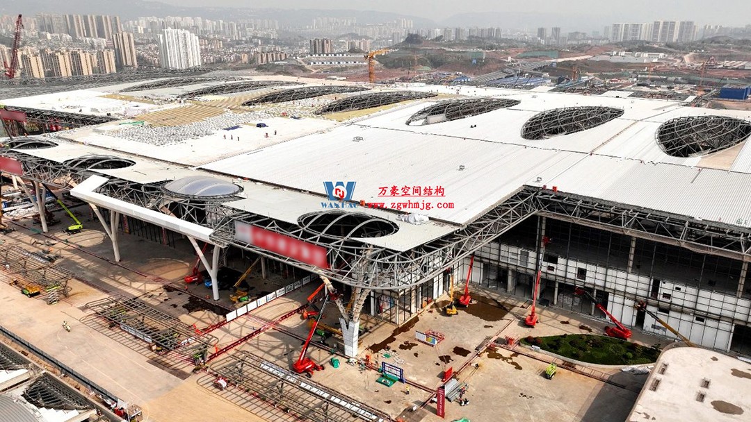 重慶東站站房正在加速建設(shè)，全力繪就項(xiàng)目新篇章